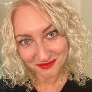 Meet your Posher, Elena